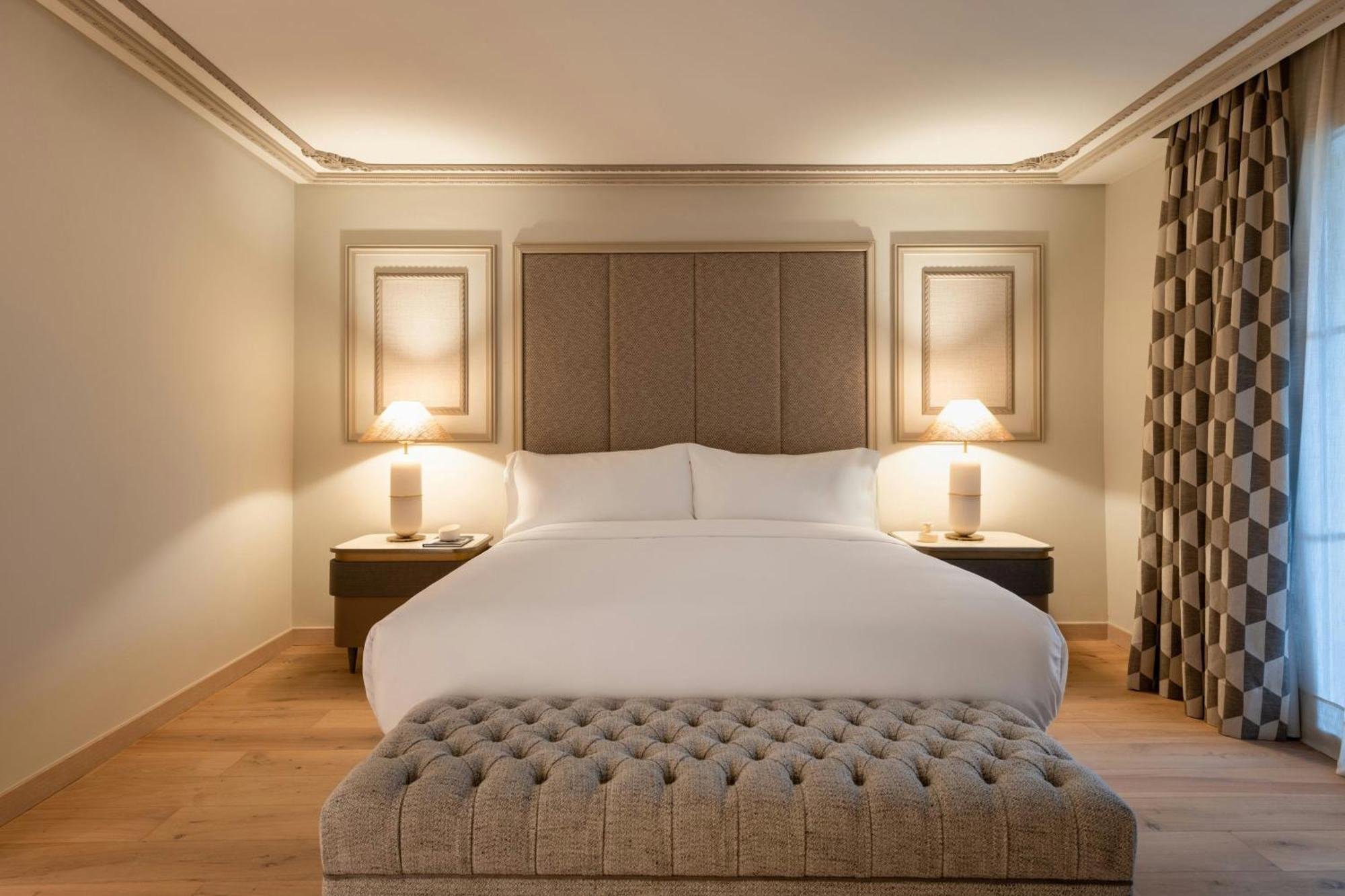 Deluxe King Room with Balcony
